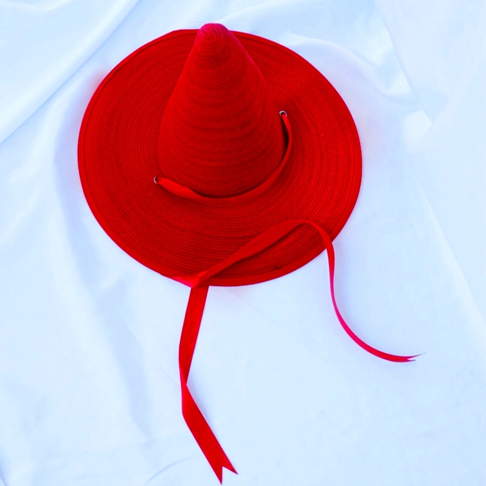 The Beheaded Everyday Bruja Hat in RED